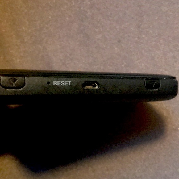 Manufacturer model:Zmax. CONNECTED & PROTECTED ANYWHERE - The ZTE MAX Connect - Picture 3 of 6